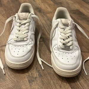 Women’s Nike Air Force 1 size 7.5 low top